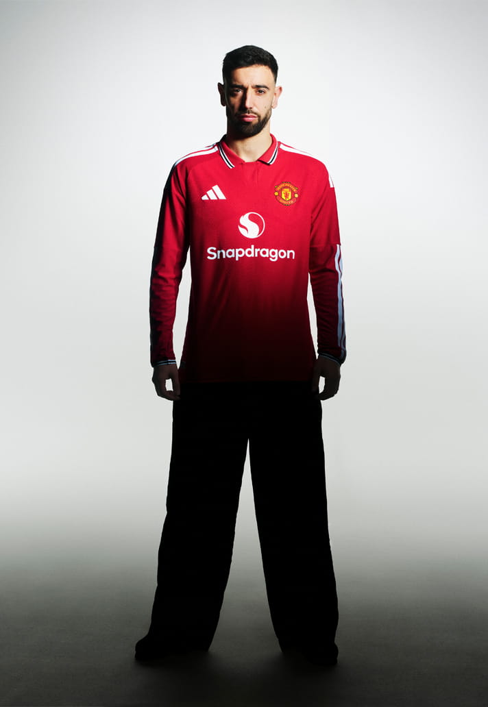 Maglia home Manchester United 2026-2027 ispirata alla maglia del 1977