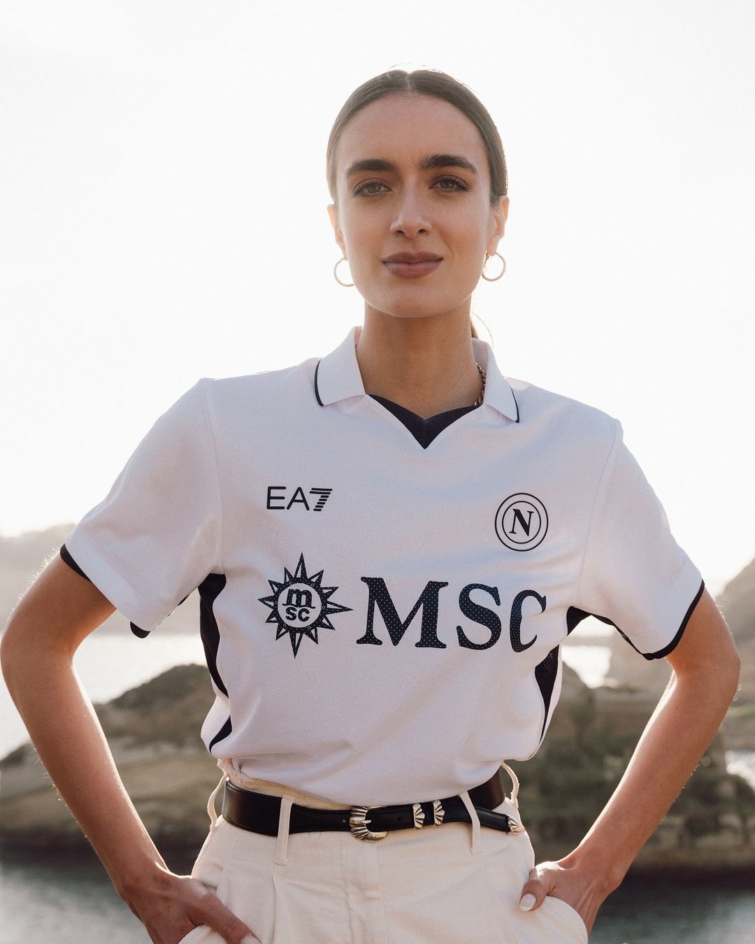 Maglie del Napoli 2024-2025: il nuovo stemma e l'omaggio ai samurai