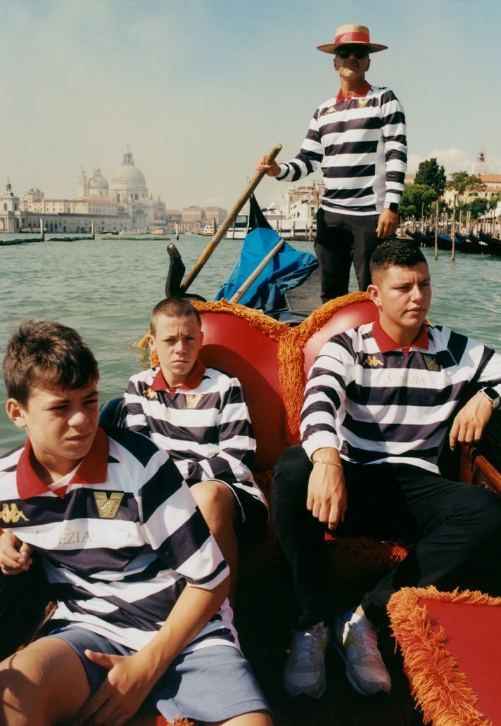 Maglie del Venezia FC 2023-2024: Kappa e Studio Borsche tra Scarpa e gondolieri