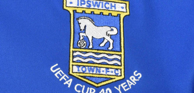 ipswich-town-voetbalshirts-2020-2021.jpg