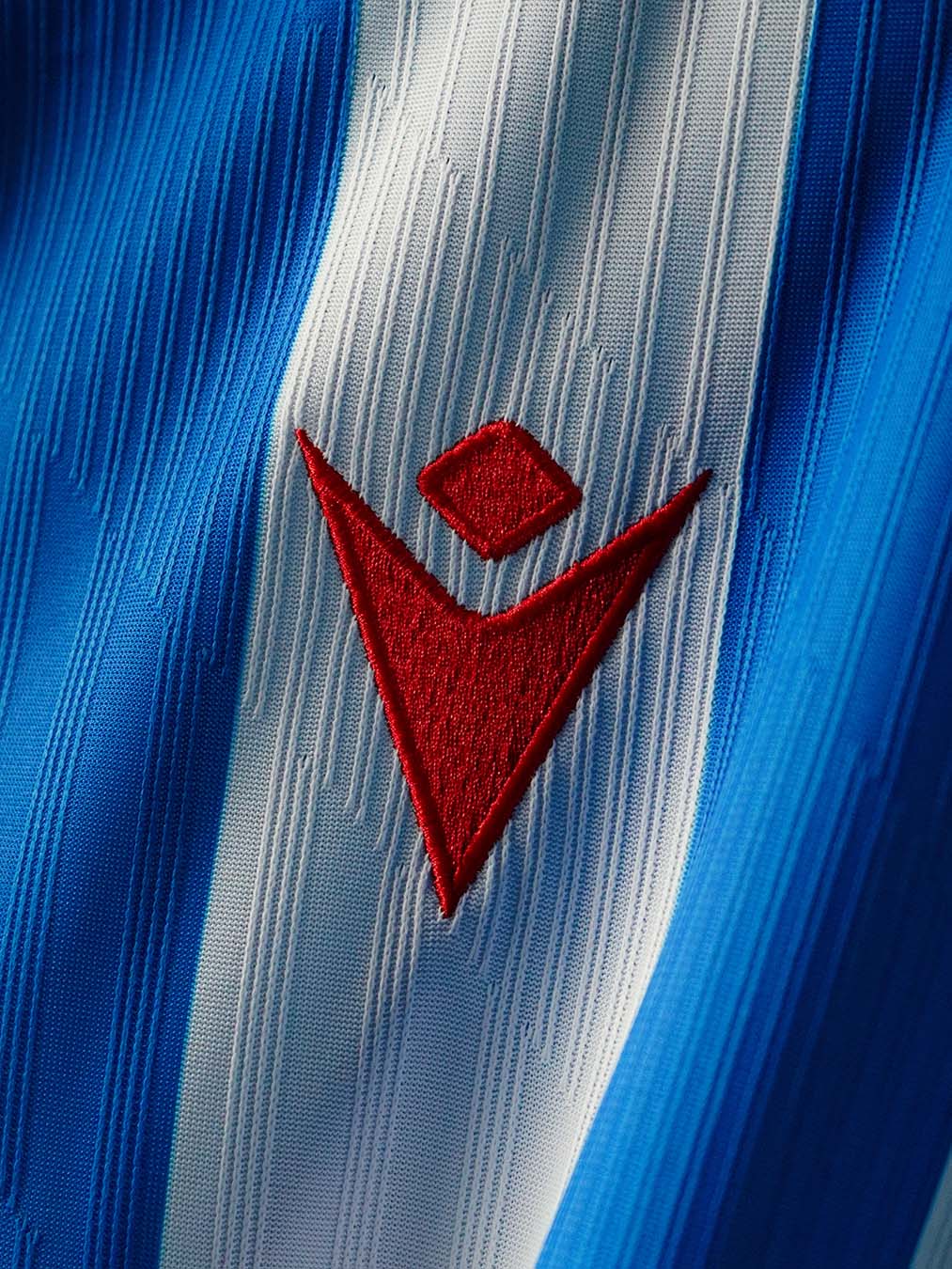 La maglia home dello SC Heerenveen 2026-2027 firmata Macron
