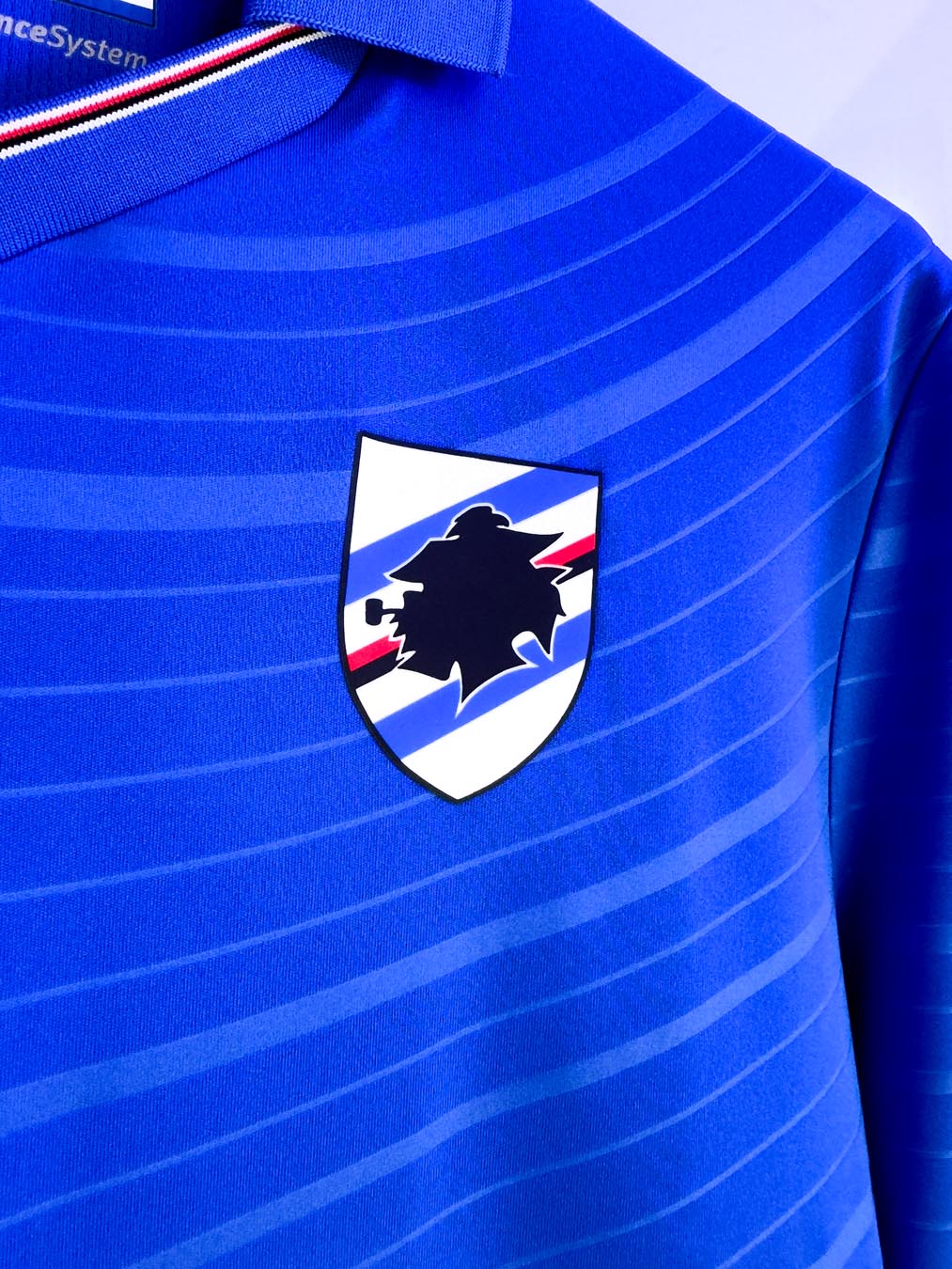 Maglie della UC Sampdoria 2025-2026: un omaggio a Genova