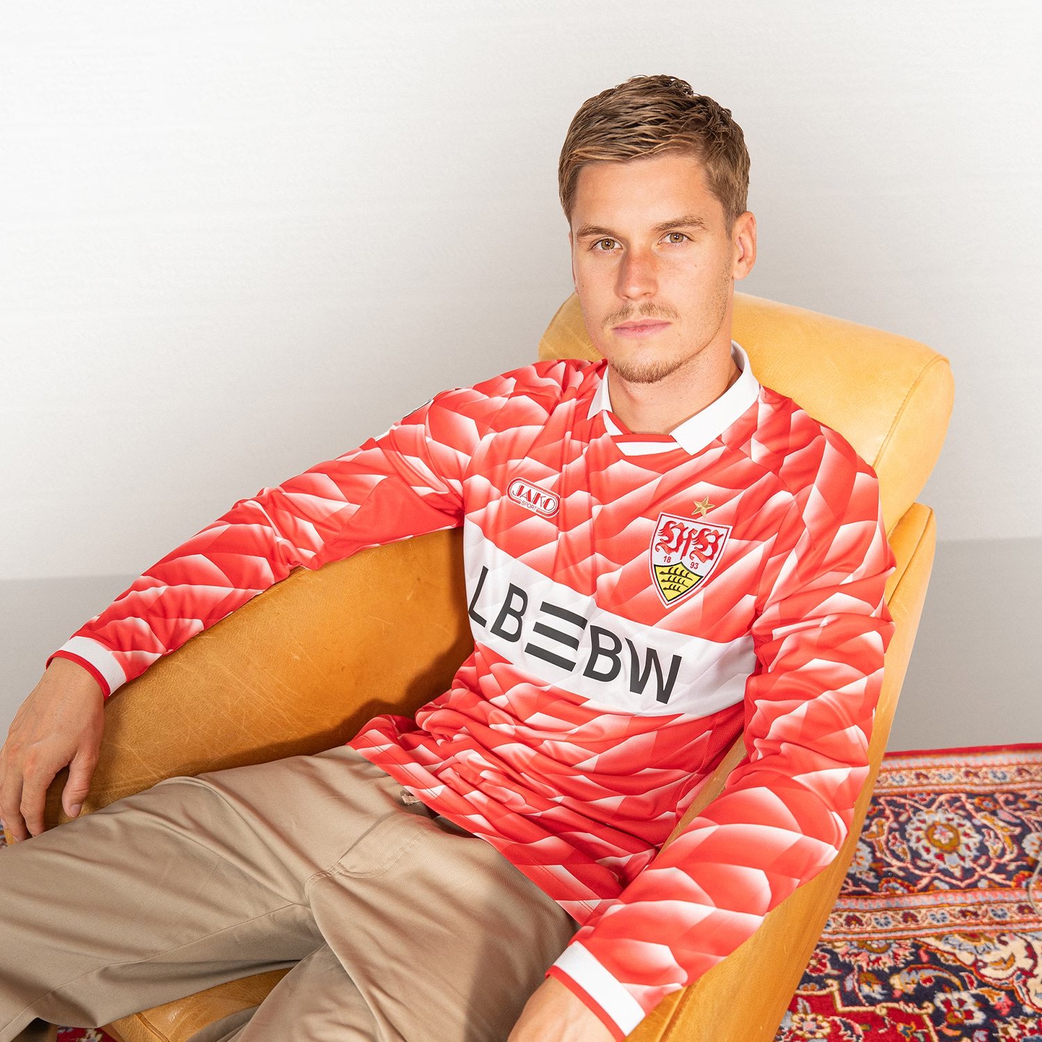 Con queste maglie il VfB Stuttgart gioca le partite di Champions League nel 2026-2027