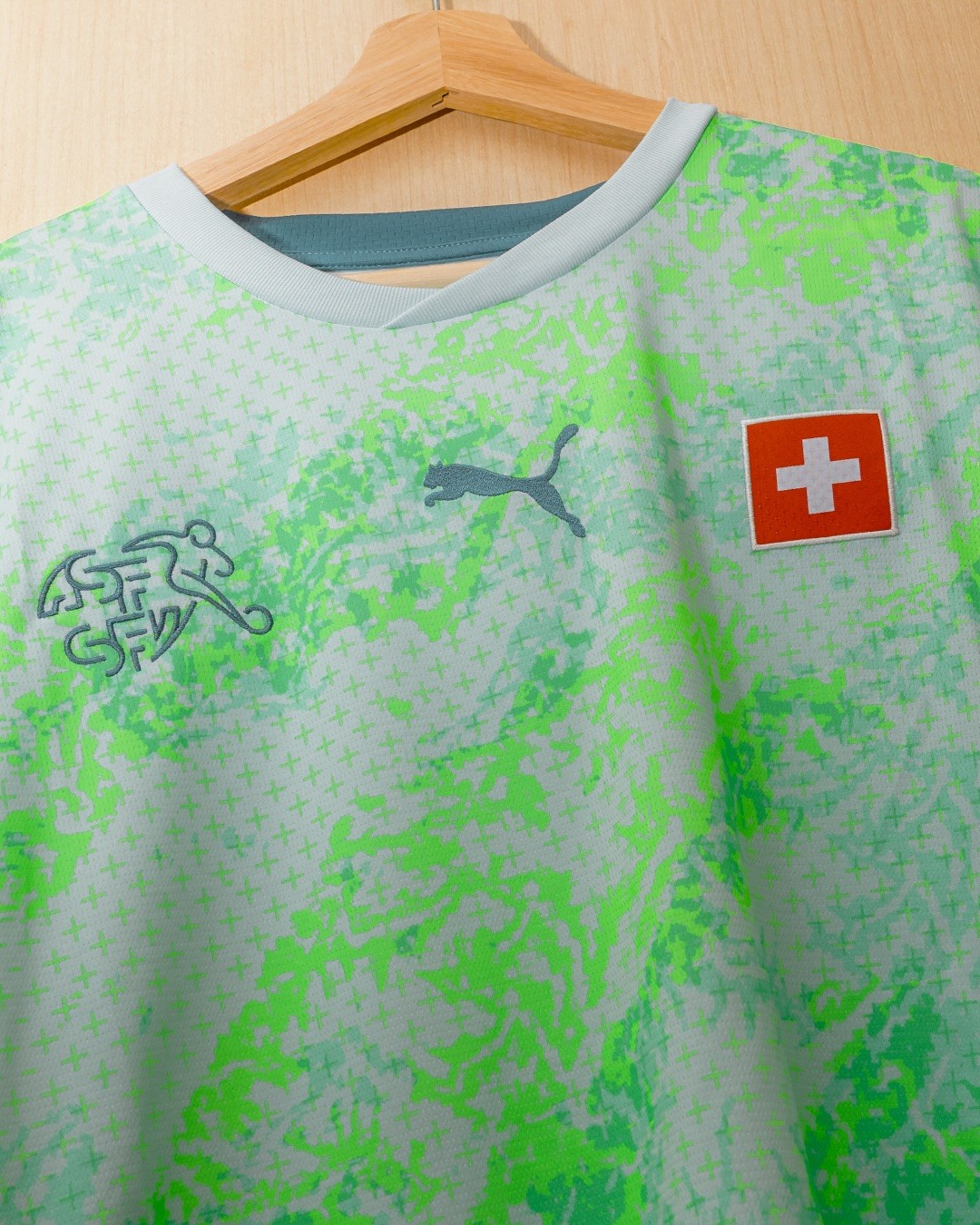 Maglia away Svizzera Mondiali 2026 verde fluo!