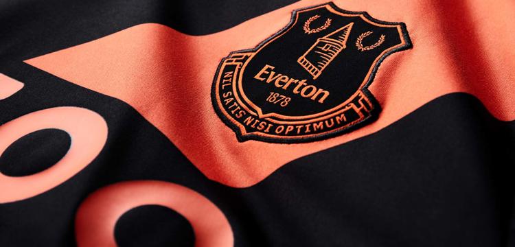 everton-uitshirt-2021-2022-hummel.jpg
