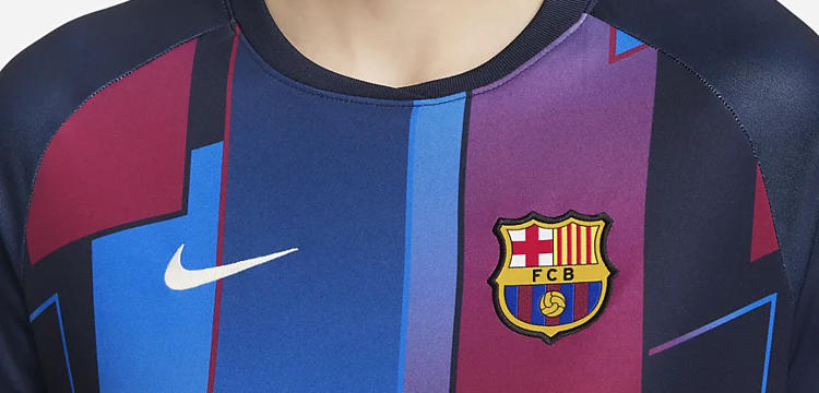 barcelona-warming-up-shirt-2021-2022.jpg