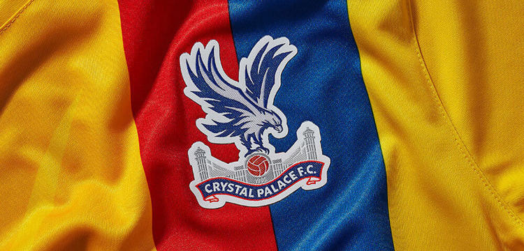 crystal-palace-voetbalshirts-2021-2022.jpg (1)