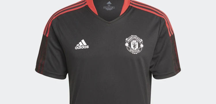 manchester-united-training-shirt-2021-2022.jpg
