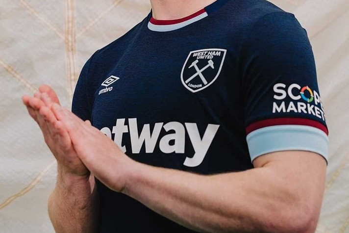West Ham United terza maglia 2021-2022