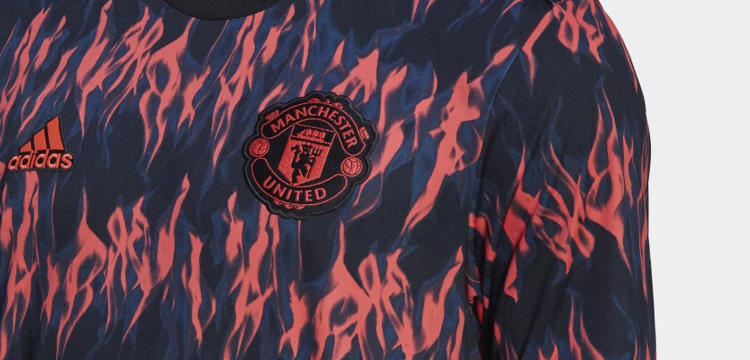 manchester-united-trainingsshirts-2022.jpg
