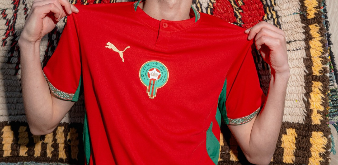 La maglia home del Marocco per i Mondiali 2026 è ispirata ai tradizionali motivi di ricamo