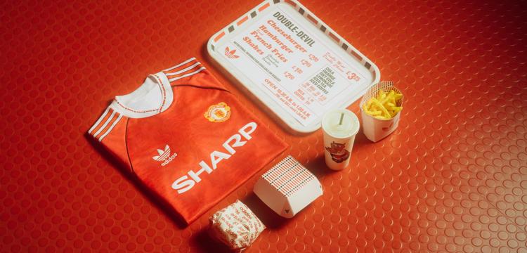 manchester-united-voetbalshirts-adidas-1992.jpg