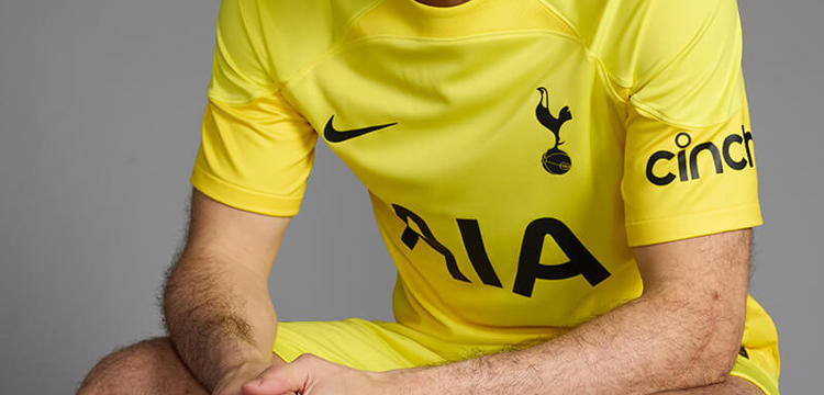 tottenham-hotspur-keepersshirt-2022-2023-b.jpg