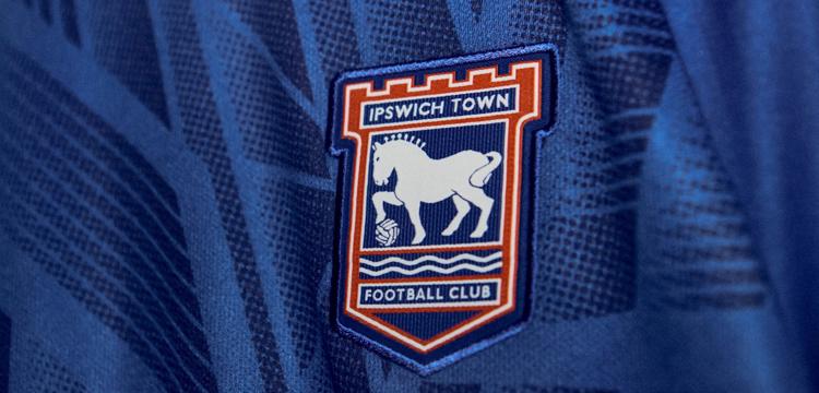 ipswich-town-voetbalshirts-2022-2023.jpeg
