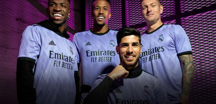 real-madrid-uittenue-2022-2023-b.jpg