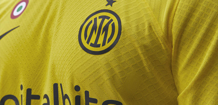 inter-milan-3e-voetbalshirt-2022-2023-c.jpg