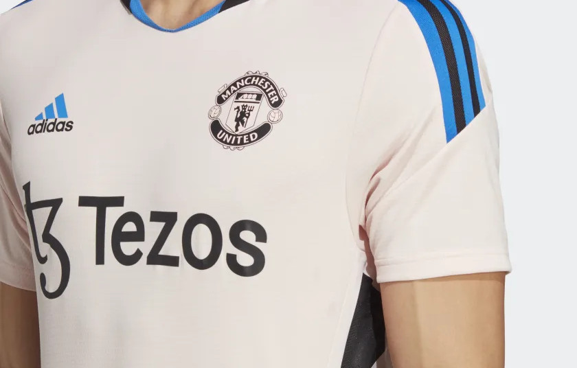 Manchester United maglia allenamento 2023