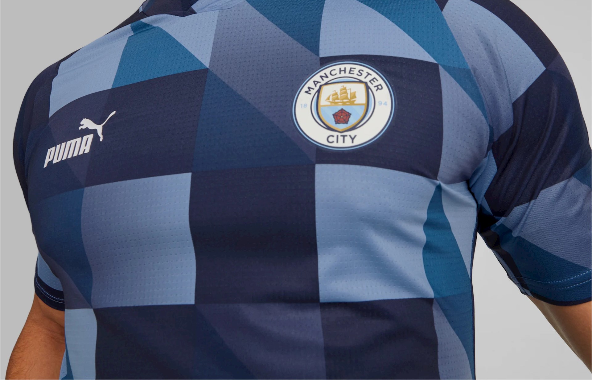 Manchester City maglia riscaldamento 2023
