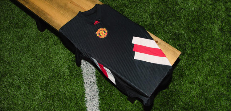 manchester-united-keepersshirt-1990-1992.jpg
