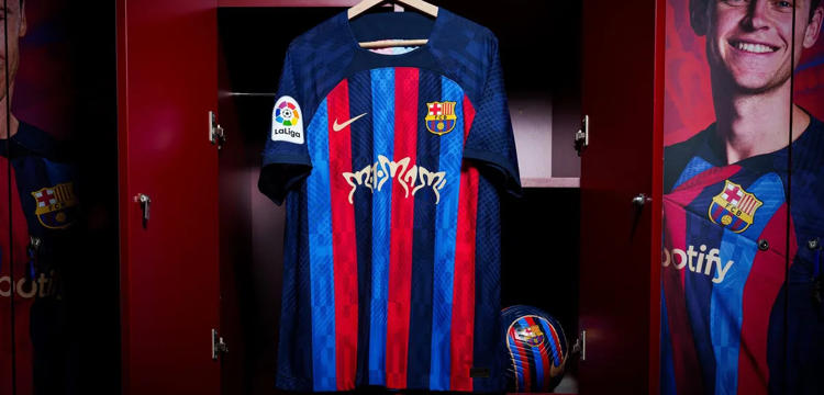 rosalia-op-fc-barcelona-voetbalshirt.jpg