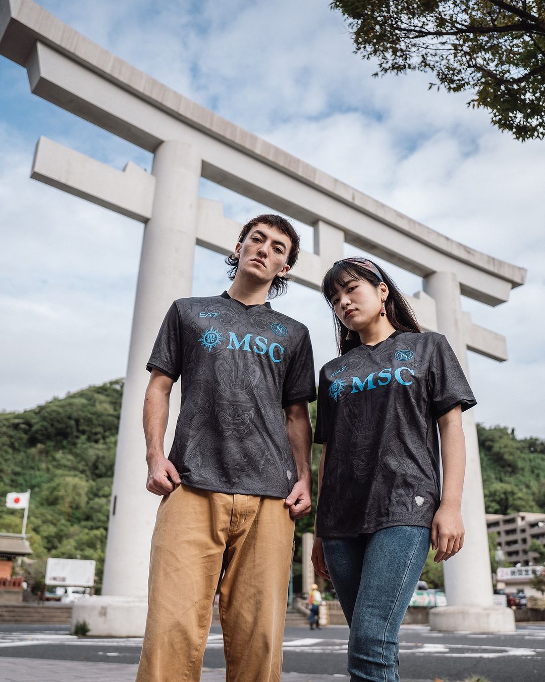Maglie del Napoli 2024-2025: il nuovo stemma e l'omaggio ai samurai