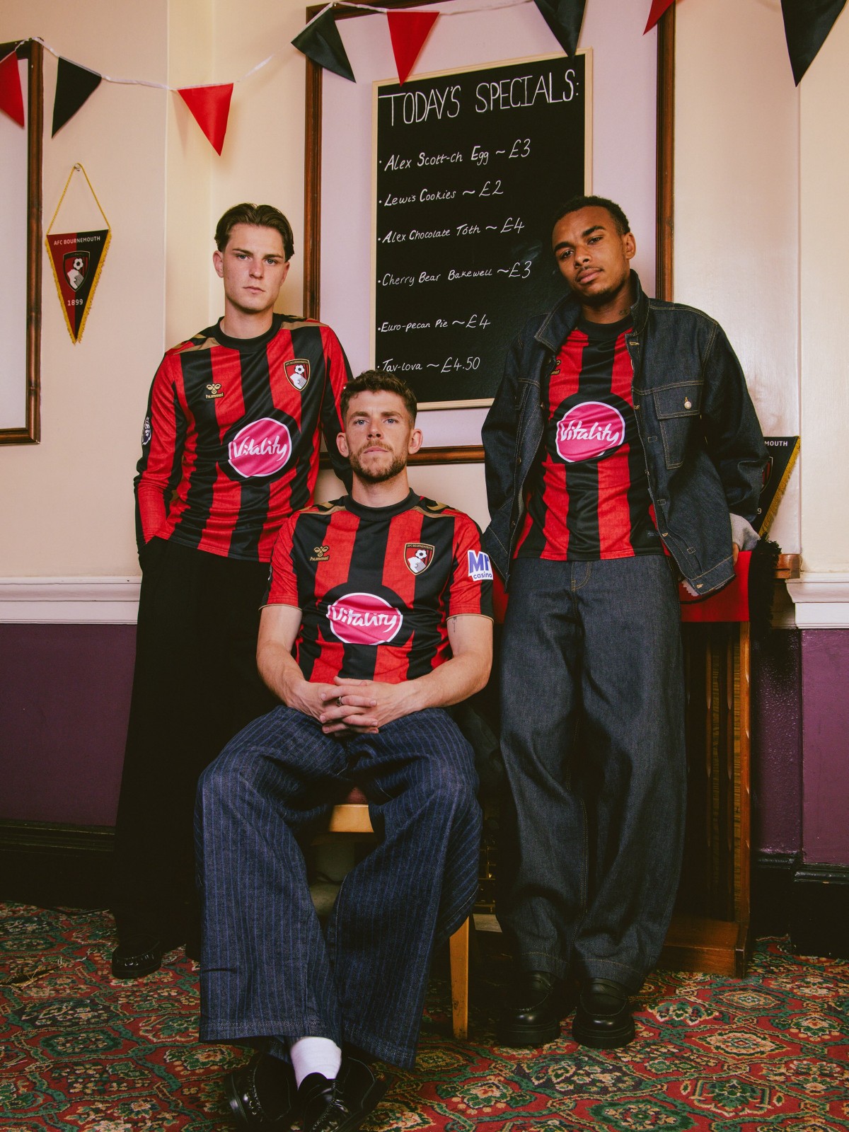 Ecco le maglie dell'AFC Bournemouth 2026-2027 di hummel