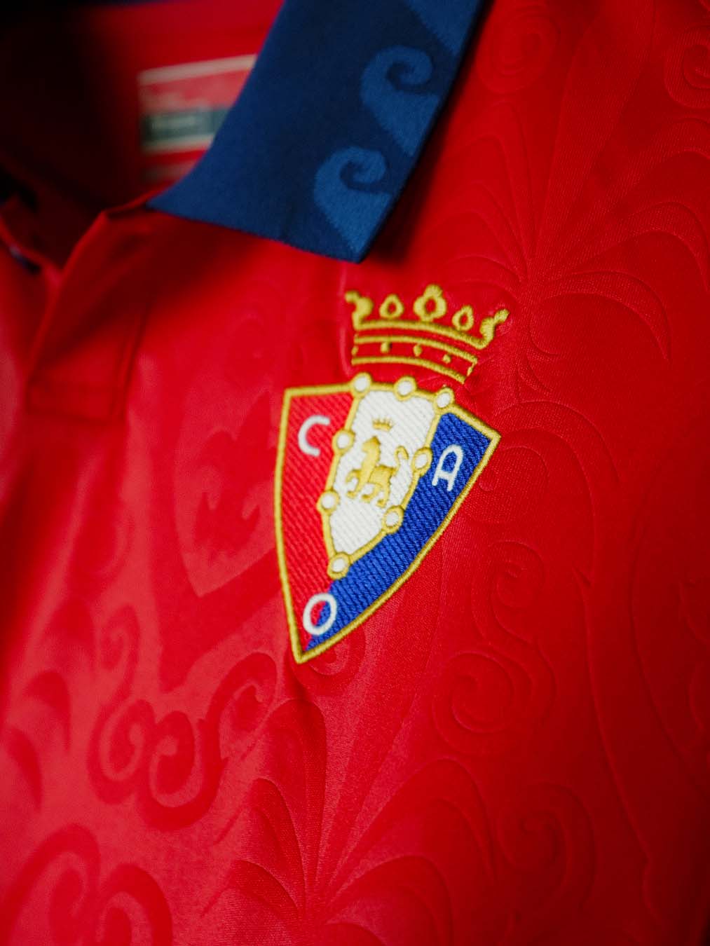 Maglie del CA Osasuna 2026-2027 firmate Macron