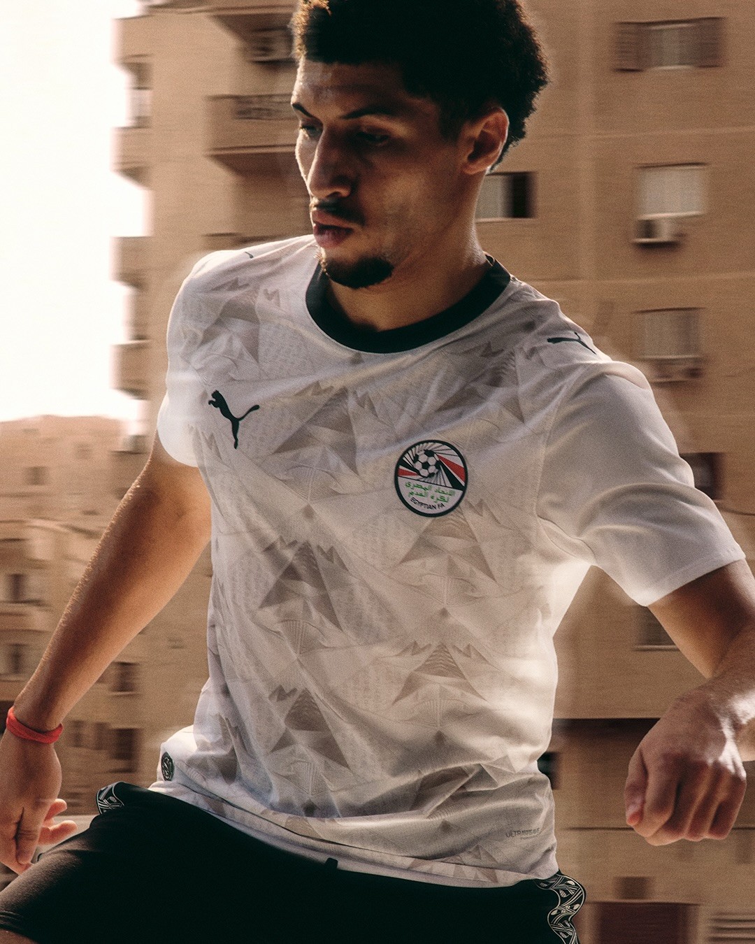 Le maglie dell'Egitto per i Mondiali 2026 ispirate alle piramidi