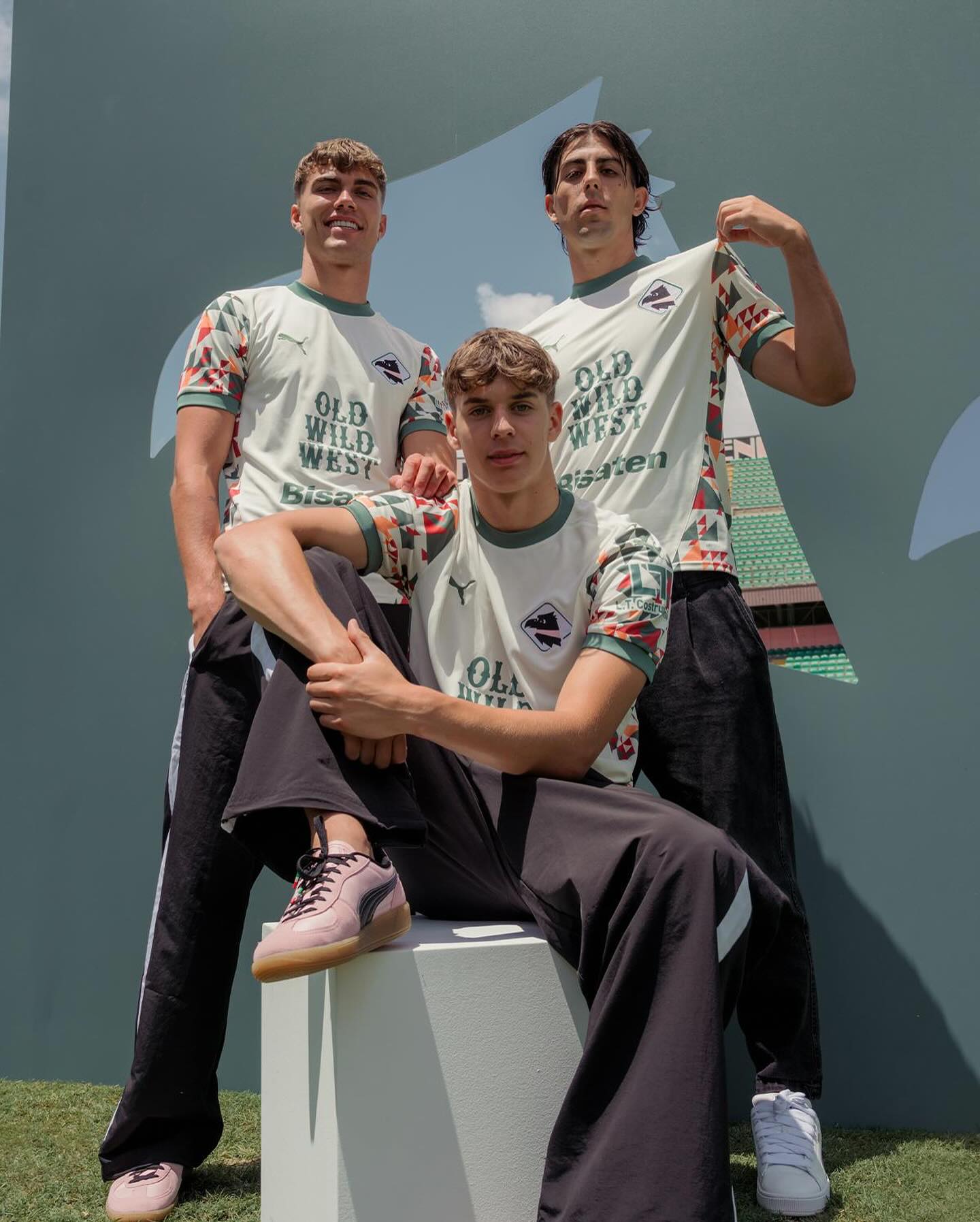 Maglie del Palermo 2024-2025: Puma tra rosanero, oro e Mediterraneo