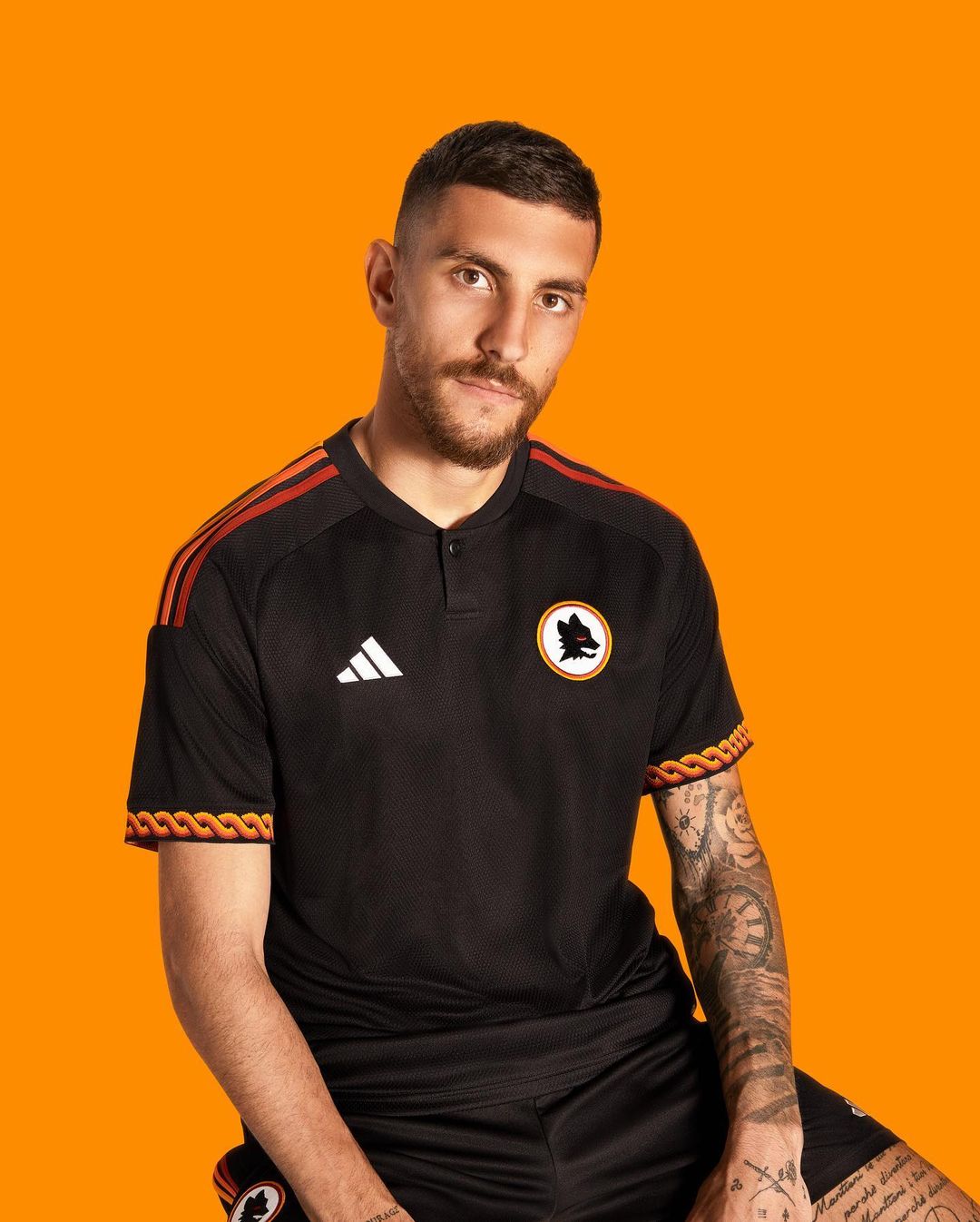 Terza maglia della AS Roma 2023-2024: «Eternal love» firmata adidas