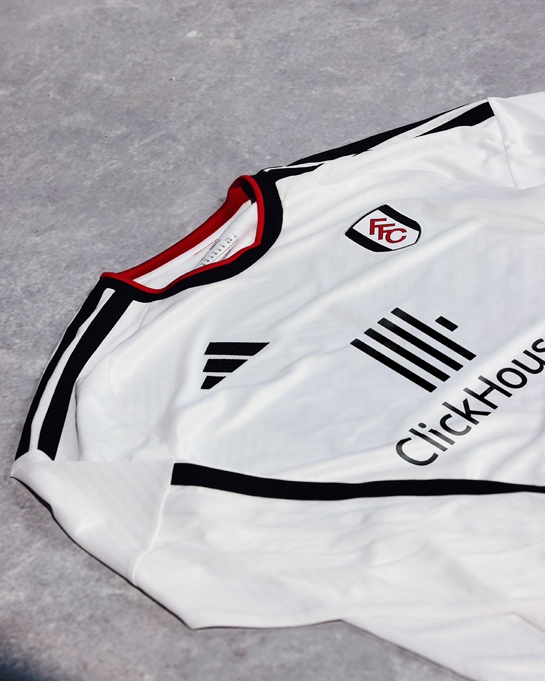 Maglie del Fulham FC 2026-2027 con un look retrò!