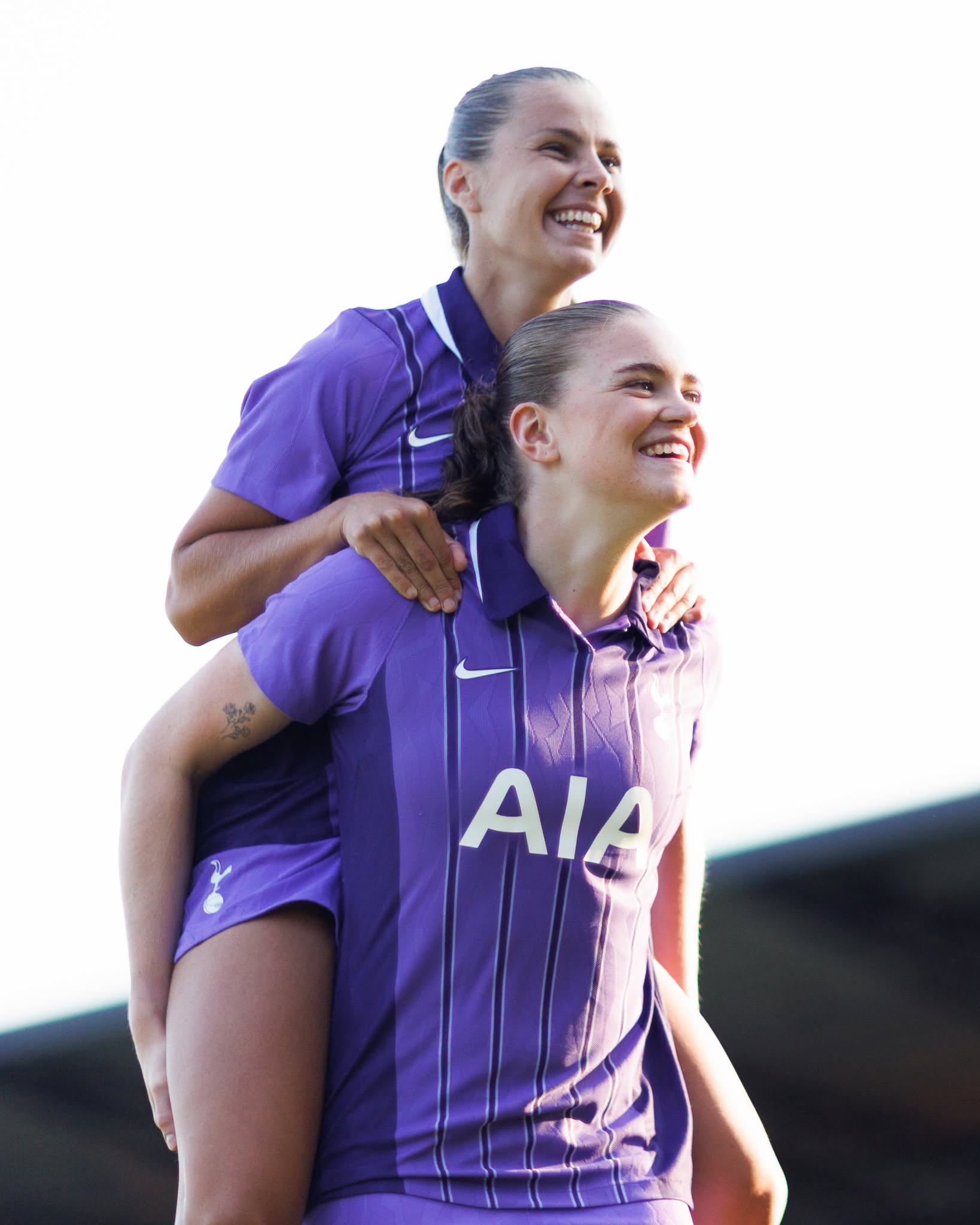 Terza maglia del Tottenham Hotspur 2026-2027 ispirata agli anni '90