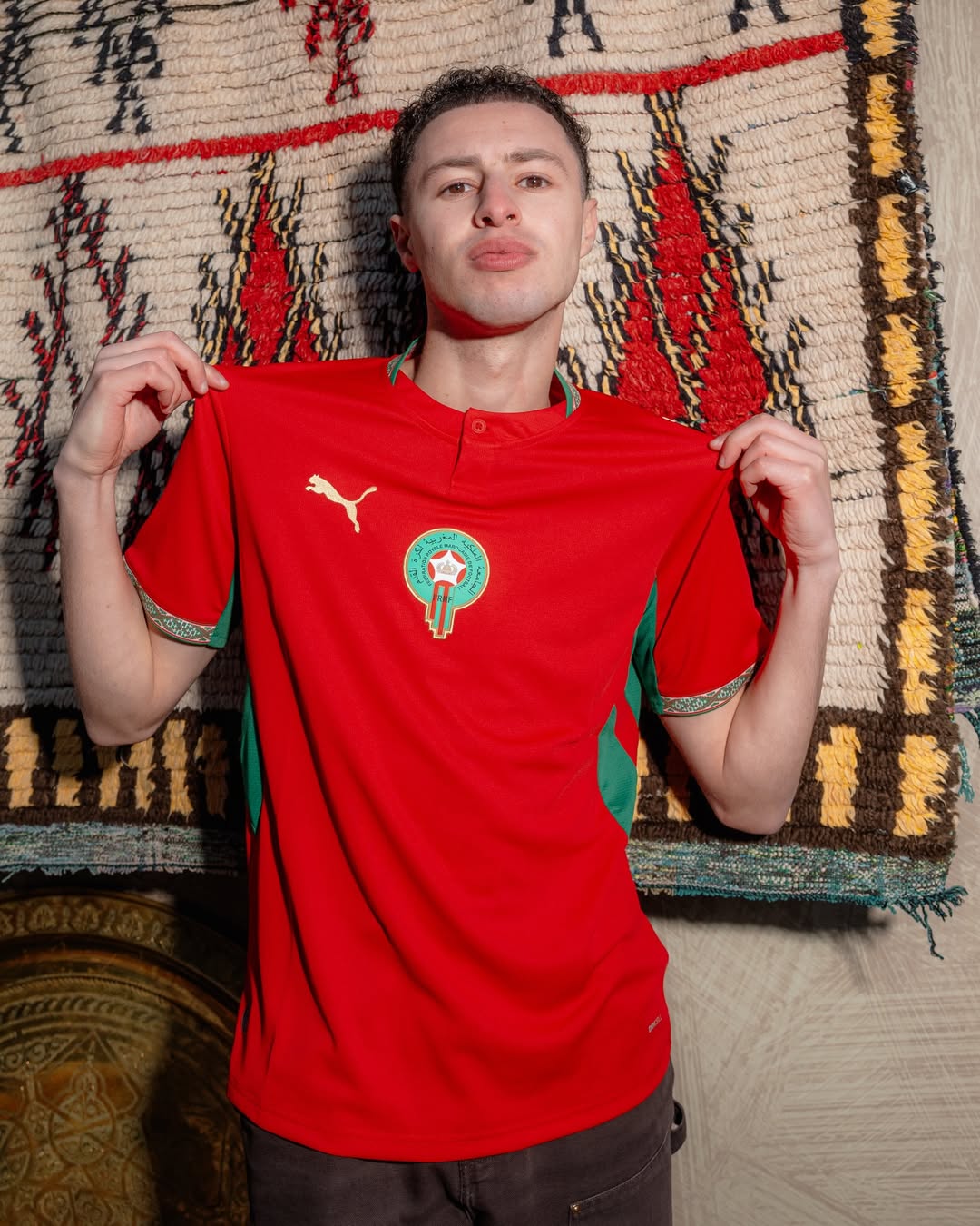 La maglia home del Marocco per i Mondiali 2026 è ispirata ai tradizionali motivi di ricamo