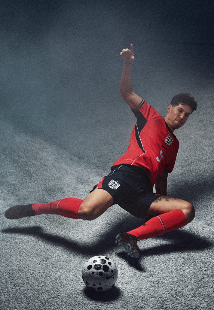 La maglia away dell'Inghilterra per i Mondiali 2026 ha colori audaci!