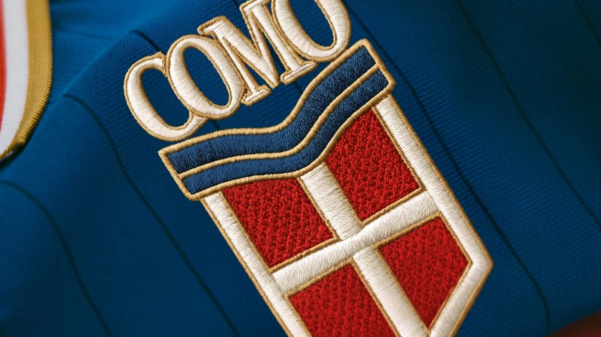 Maglie del Como 1907 2026-2027 omaggio alla città