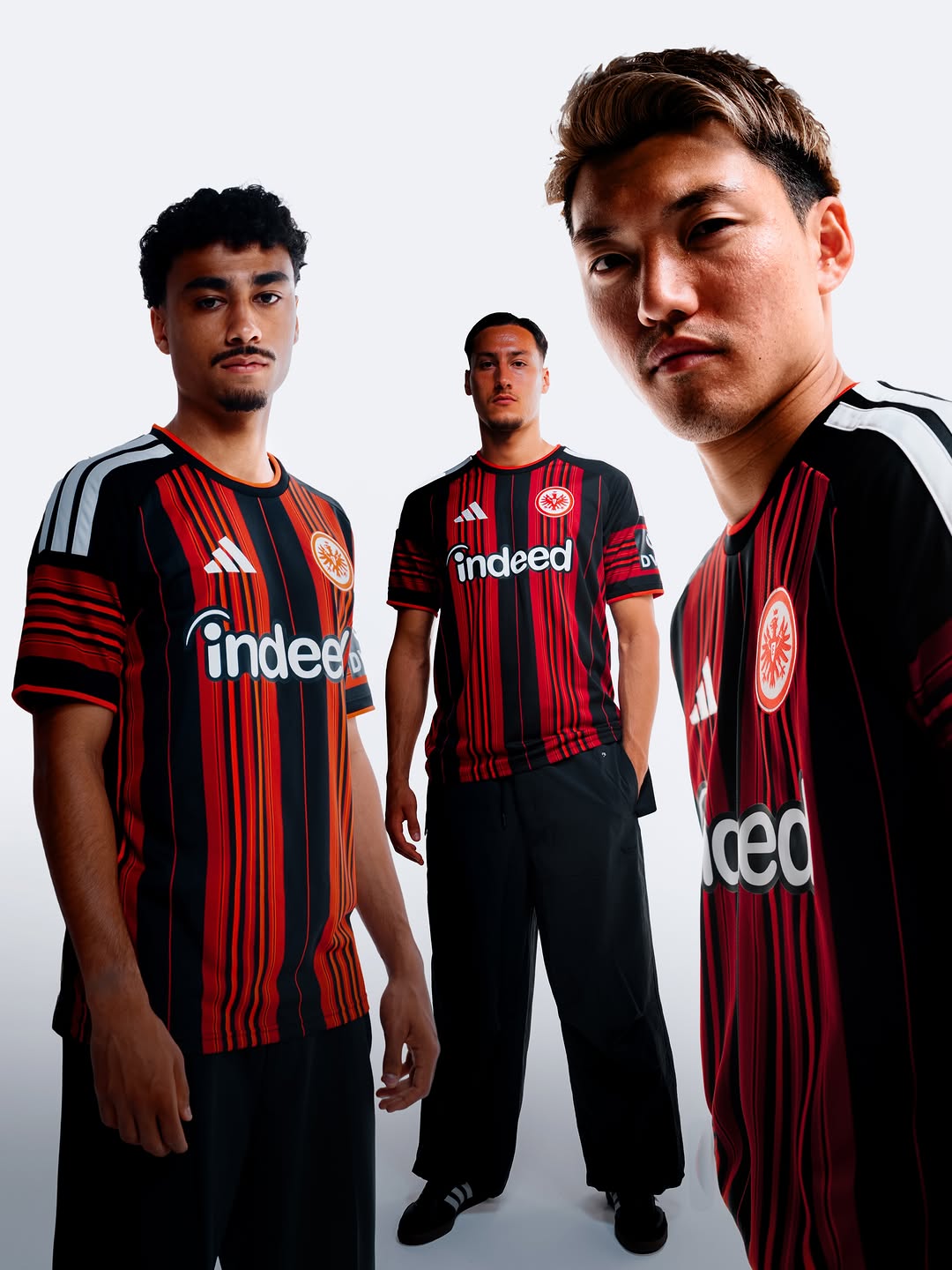 Maglia home Eintracht Frankfurt 2026-2027 con un twist moderno!