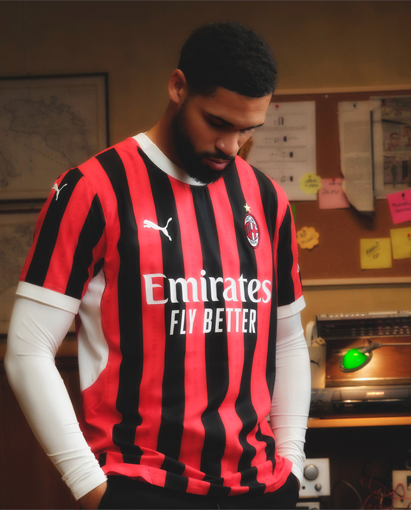 Maglia home del Milan 2024-2025: Made with Milanismo per i 125 anni