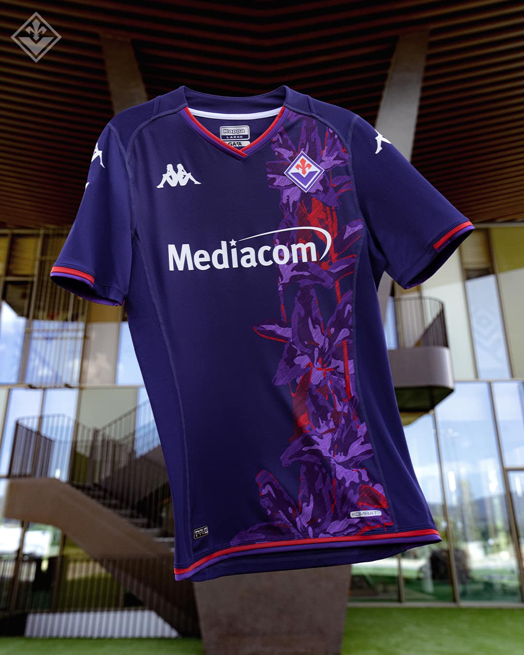 Maglie della Fiorentina 2023-2024: i gigli di Kappa e i tredici di Astori