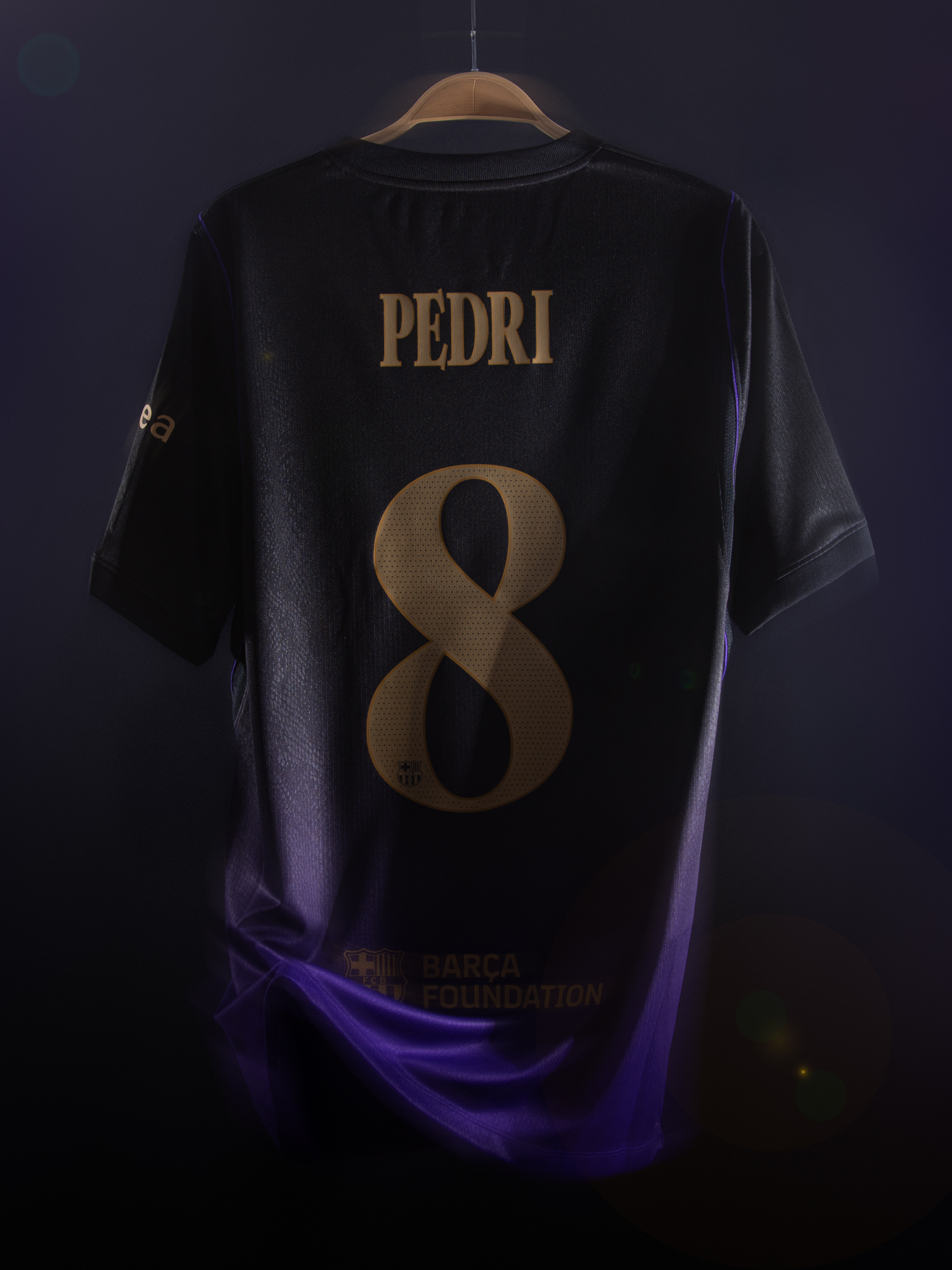 Perché il FC Barcelona ha due stampe diverse sulla maglia?