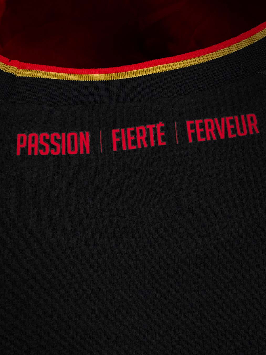 Le maglie dello Standard Liegi 2026-2027 hanno un look elegante!