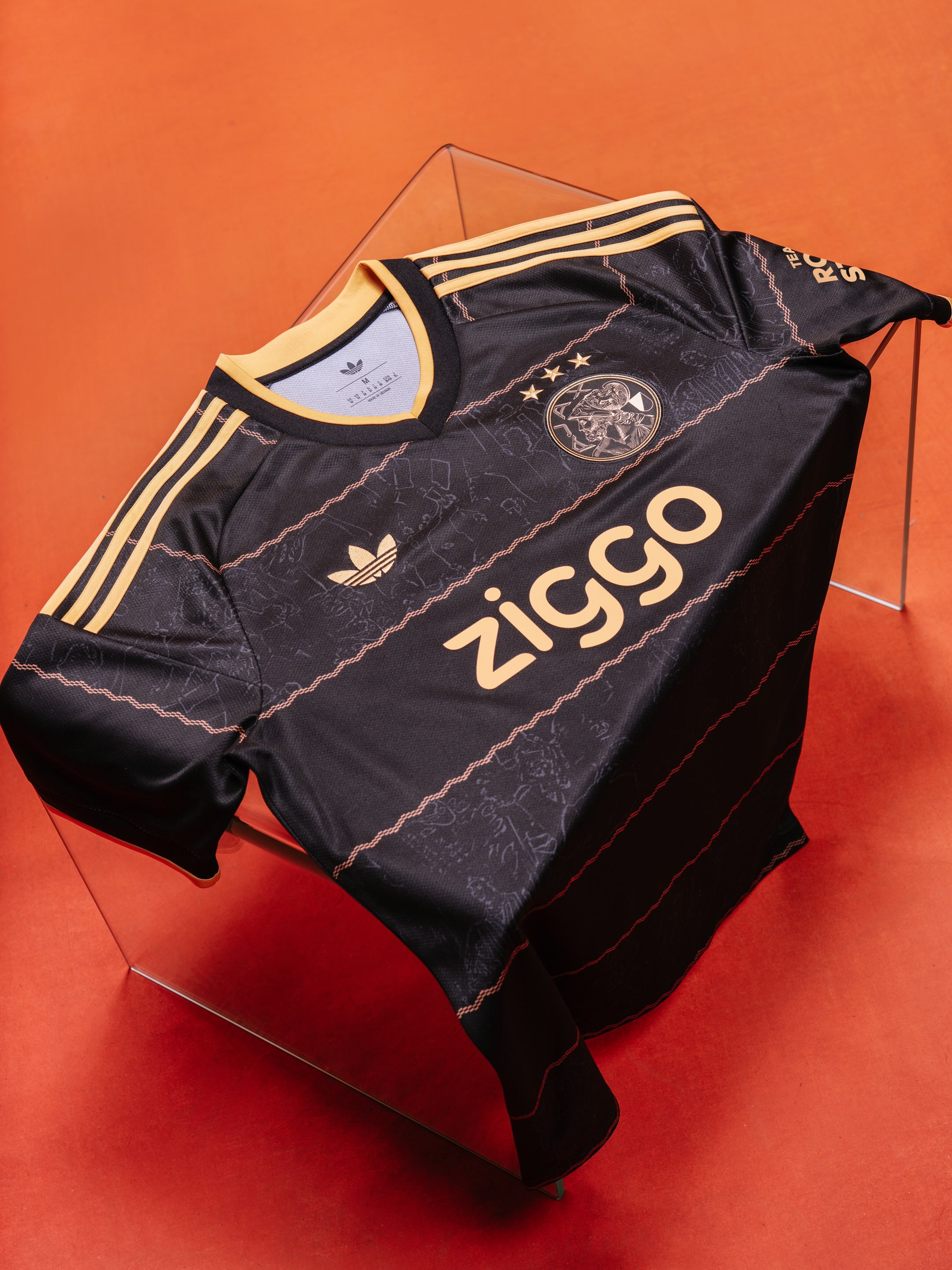 La maglia away dell'Ajax 2026-2027 celebra momenti storici!
