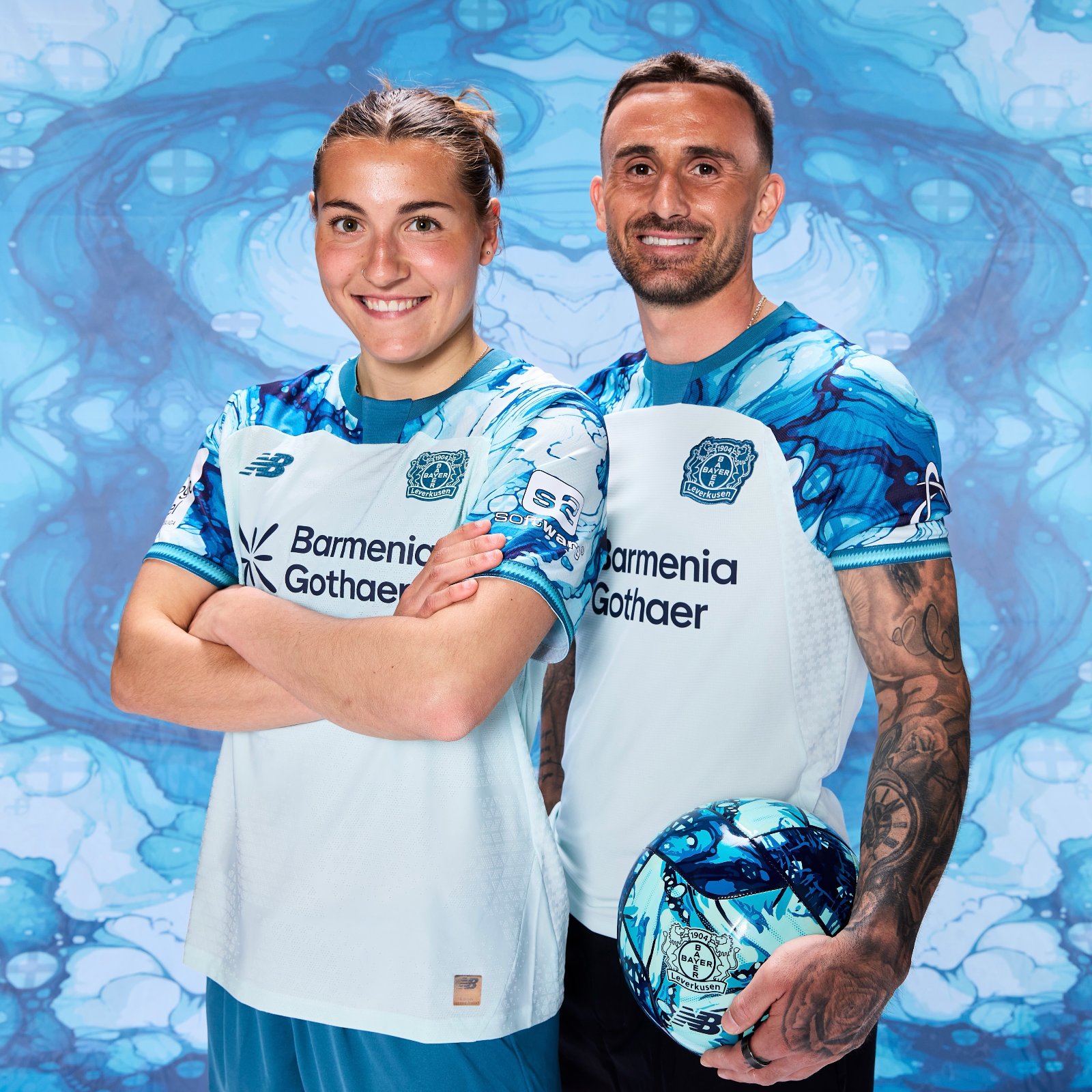 Le maglie del Bayer Leverkusen 2026-2027 ispirate alla BayArena e alla 'City of Colours'