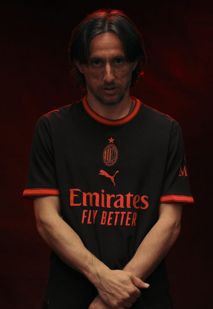Terza maglia del Milan 2026-2027, i Rossoneri sotto una nuova luce