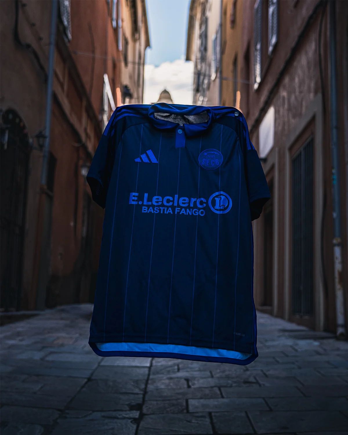 SC Bastia e adidas lanciano la terza maglia 2026-2027 ispirata alla stagione 1976-1977
