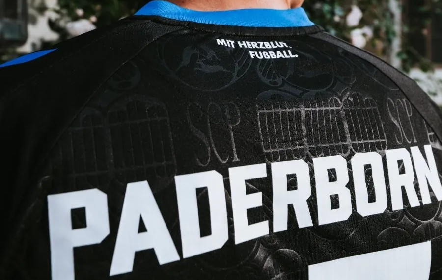 Maglie del SC Paderborn 07 2026-2027: omaggio al Duomo e al pavone