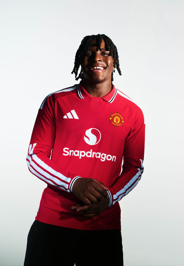 Maglia home Manchester United 2026-2027 ispirata alla maglia del 1977