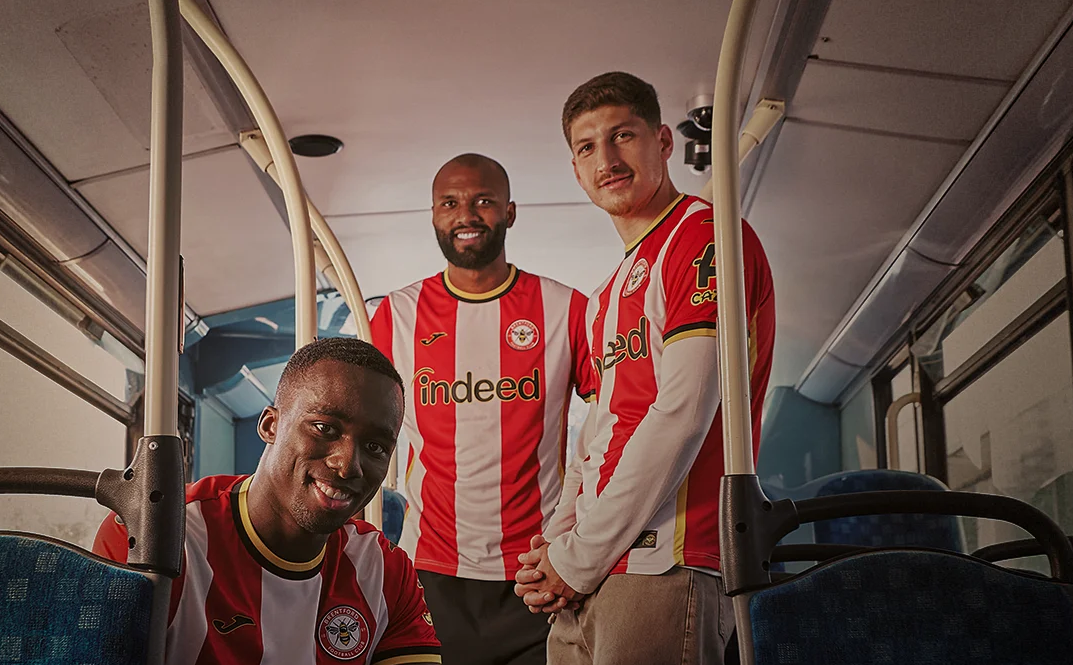 Maglia home del Brentford 2026-2028 firmata Joma