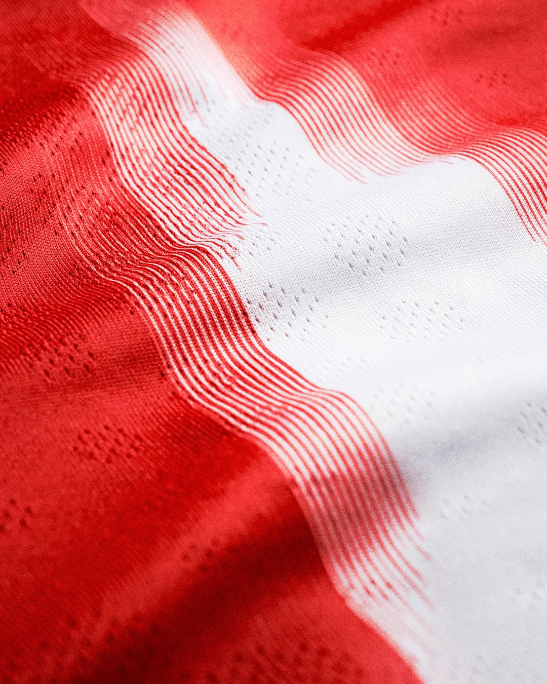 Maglia home Bayern Monaco 2025-2026, un omaggio alla città!