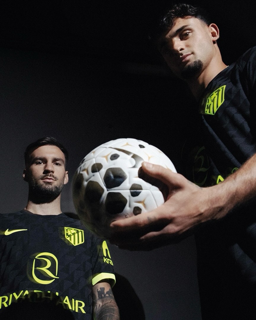Maglia away Atletico Madrid 2026-2027 ispirata alla vita notturna