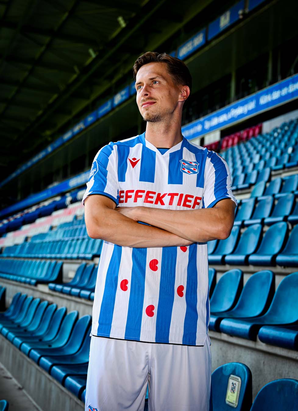 La maglia home dello SC Heerenveen 2026-2027 firmata Macron